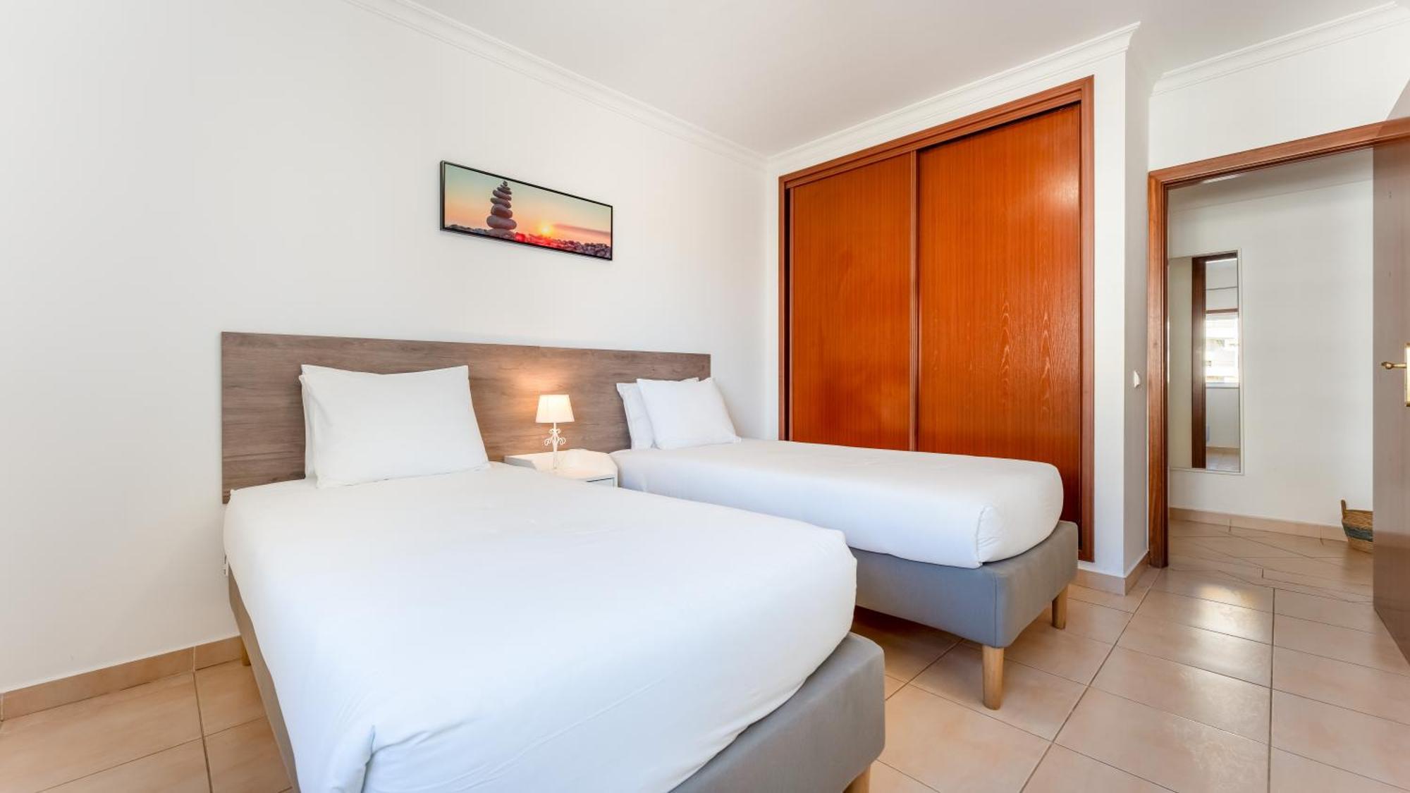 Sunny Retreat With Pool And Balcony By Lovelystay Albufeira Dış mekan fotoğraf