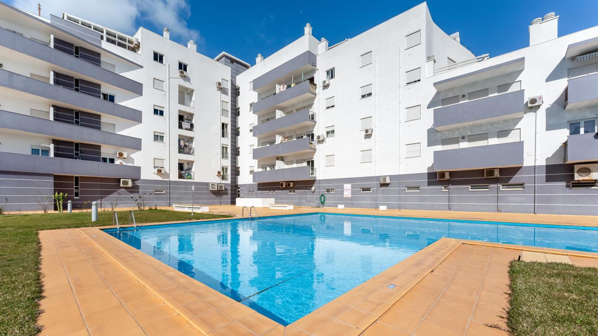 Sunny Retreat With Pool And Balcony By Lovelystay Albufeira Dış mekan fotoğraf